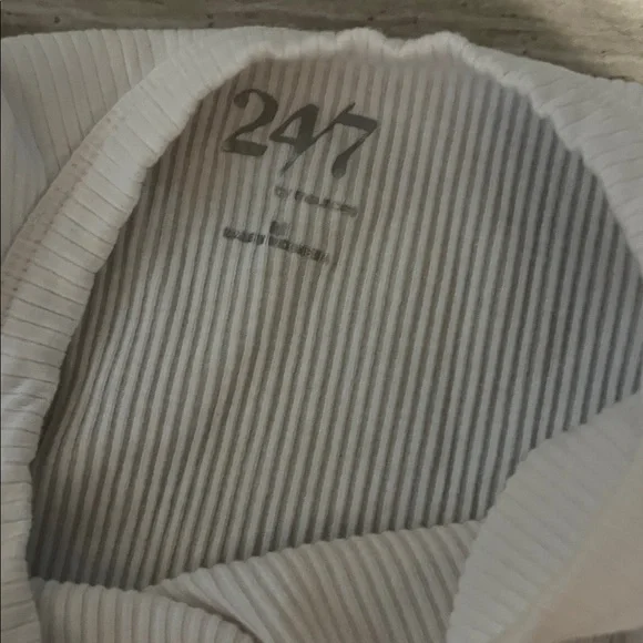 24/7 Ribbed Tank Tops - Picture 2 of 5